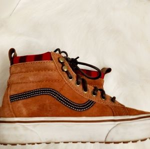 Vans Unisex Buffalo Plaid High Top Ankle Sneakers